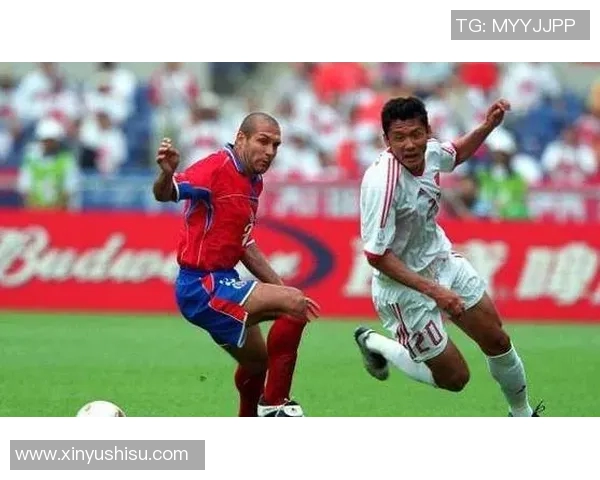 足球传奇与荣耀收藏：全明星球星卡相册，见证足球历史的璀璨瞬间